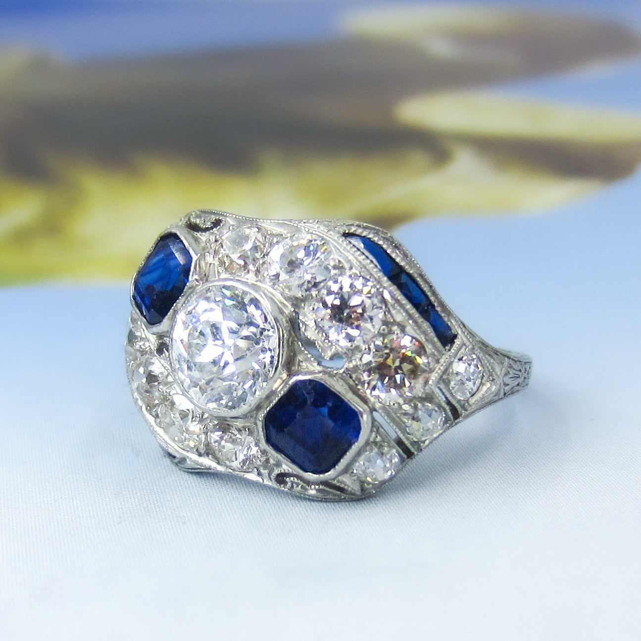 Fabulous Art Deco Diamond and Sapphire Ring Platinum c. 1920