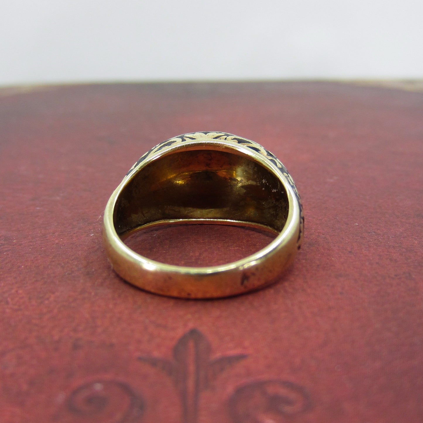 Vintage Black Enamel Dome Ring 14k c. 1930