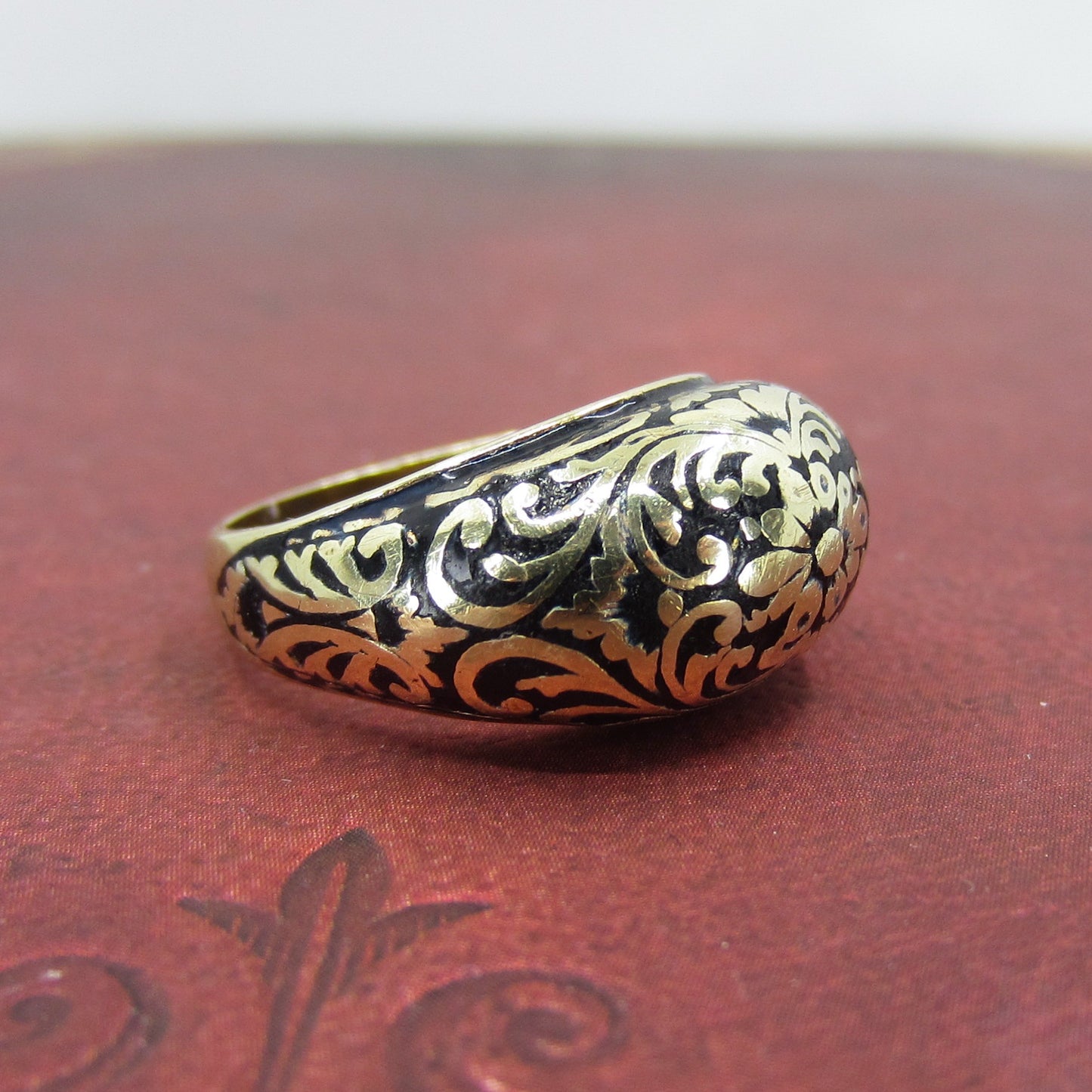 Vintage Black Enamel Dome Ring 14k c. 1930