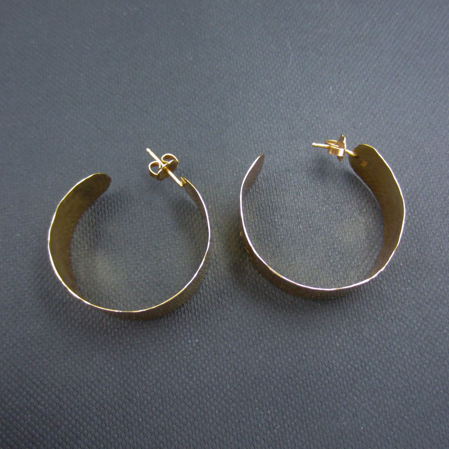 Vintage Wide Hammered Hoop Earrings 14k c. 1980