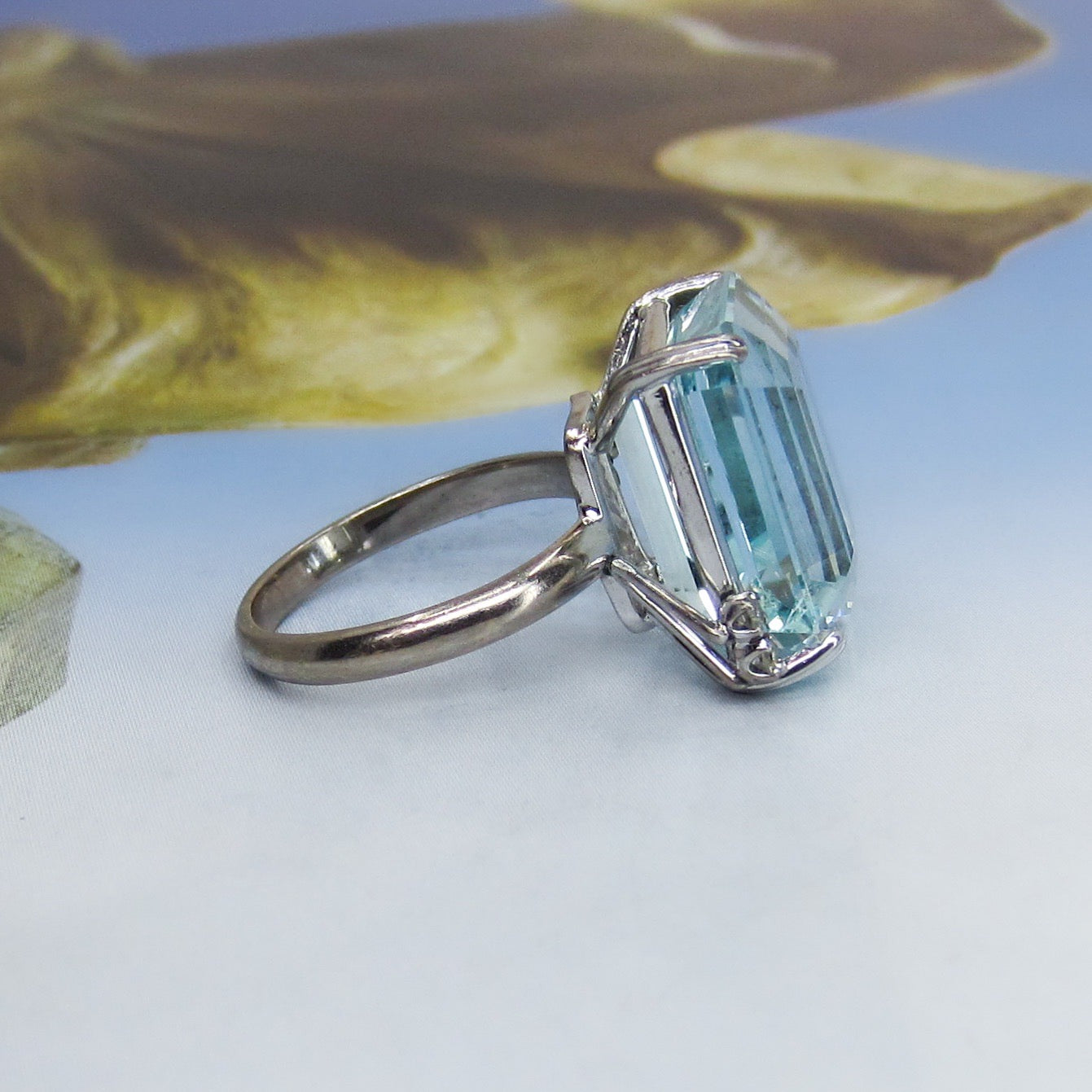 MidCentury Aquamarine and Diamond Ring 18k c. 1960