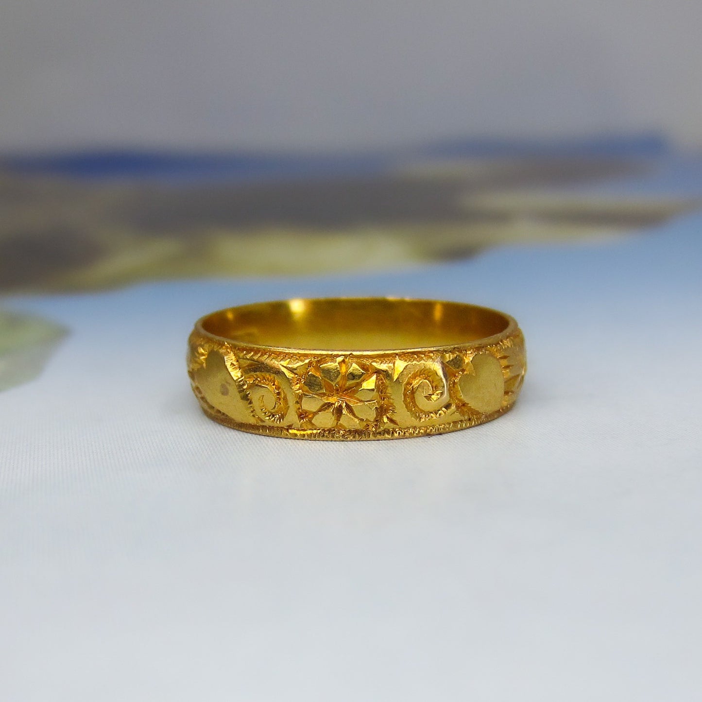 Victorian Heart Pattern Band 22ct, Size 5 British c. 1878