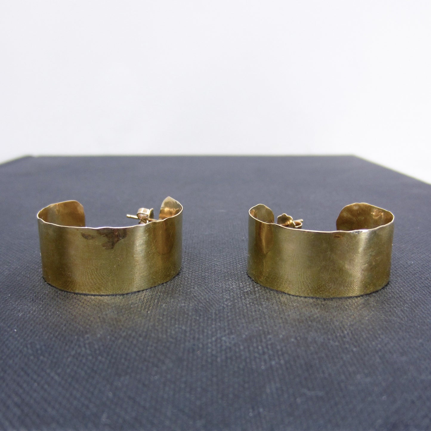 Vintage Wide Hammered Hoop Earrings 14k c. 1980