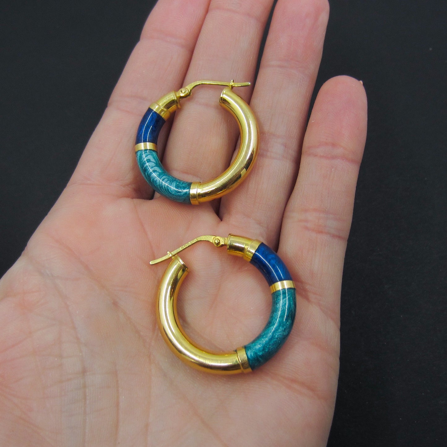 SOLD— Vintage Enamel Hoop Earrings 14k, Italy c. 1980