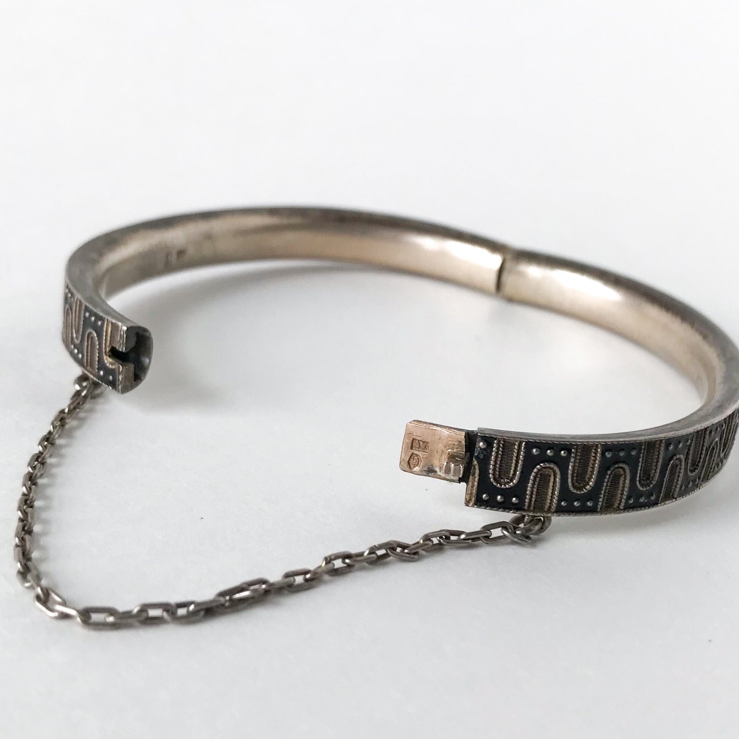 SOLD-Art Deco Black Enamel Patterned Bracelet Silver c. 1920, Vienna