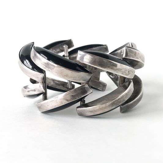 SOLD--Los Ballesteros Modernist Heavy Onyx Chevron Bracelet Sterling, Taxco c. 1960