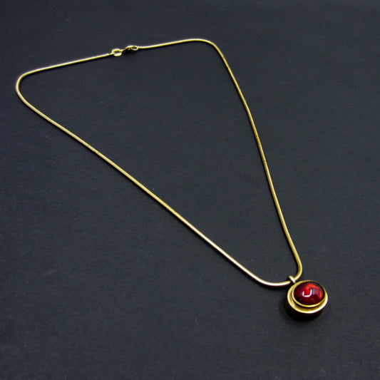 SOLD-Vintage Bezel Set Garnet Pendant and Chain, 9ct Dublin c. 2001