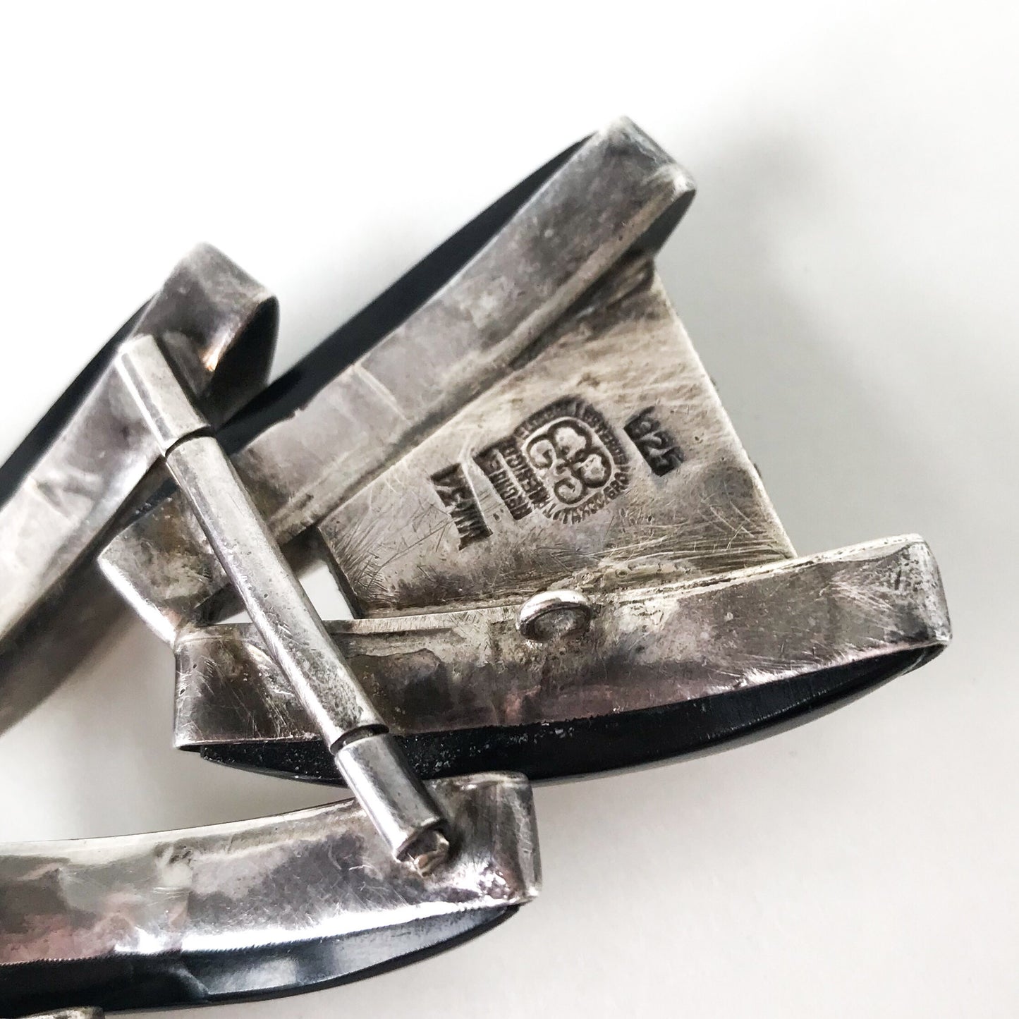 SOLD--Los Ballesteros Modernist Heavy Onyx Chevron Bracelet Sterling, Taxco c. 1960