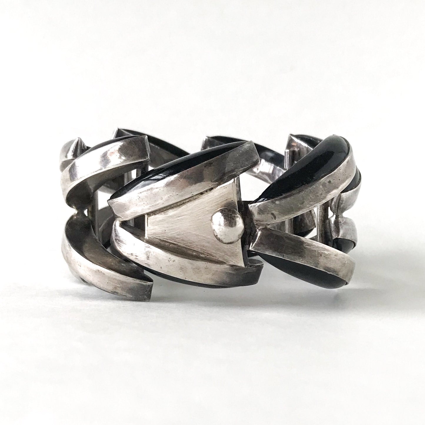 SOLD--Los Ballesteros Modernist Heavy Onyx Chevron Bracelet Sterling, Taxco c. 1960