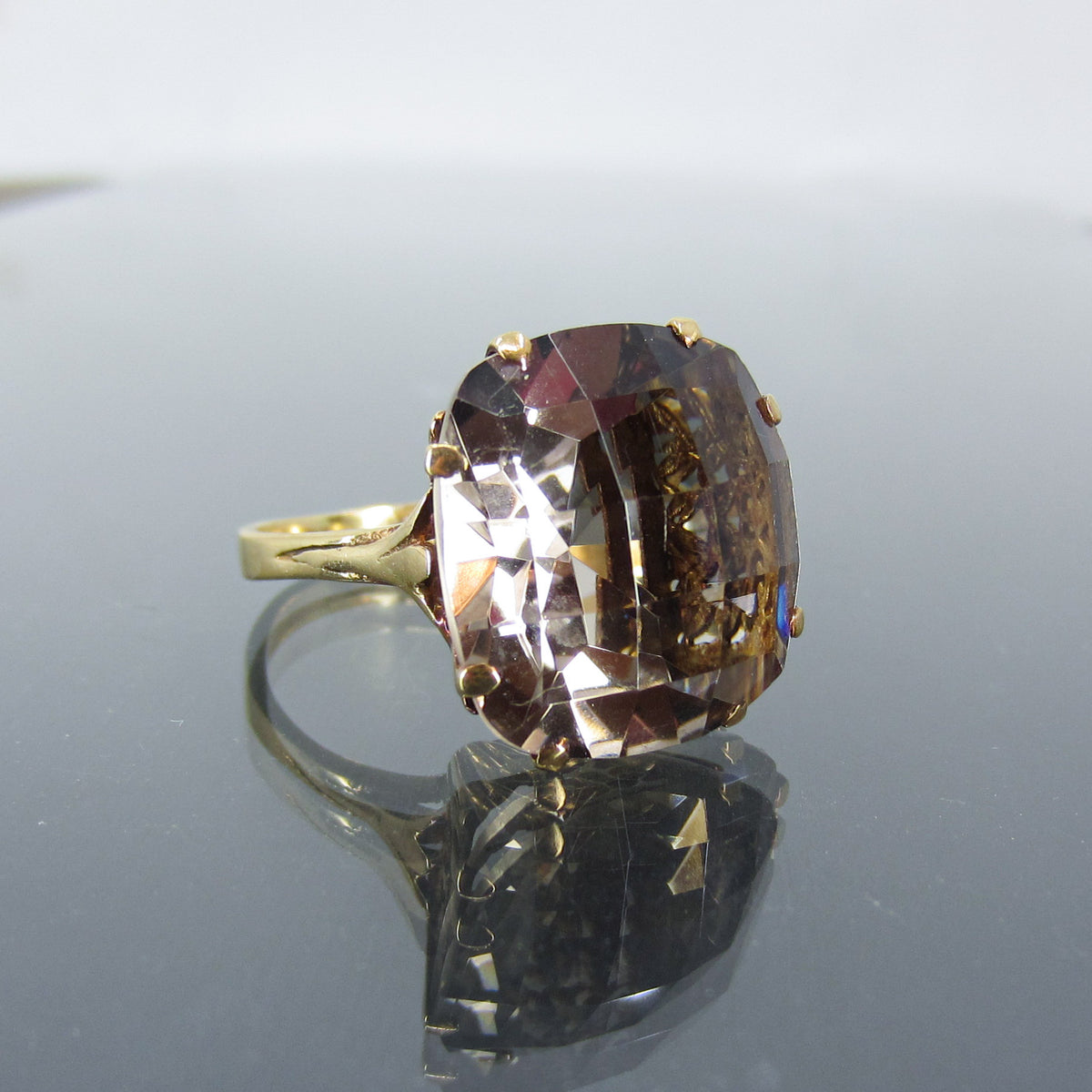 Mid-Century Smoky Quartz Ring 18k c. 1960