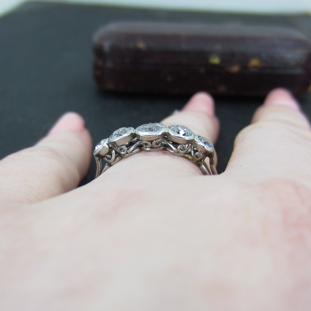 Edwardian Five Diamond 1.00ctw Band Platinum c. 1910