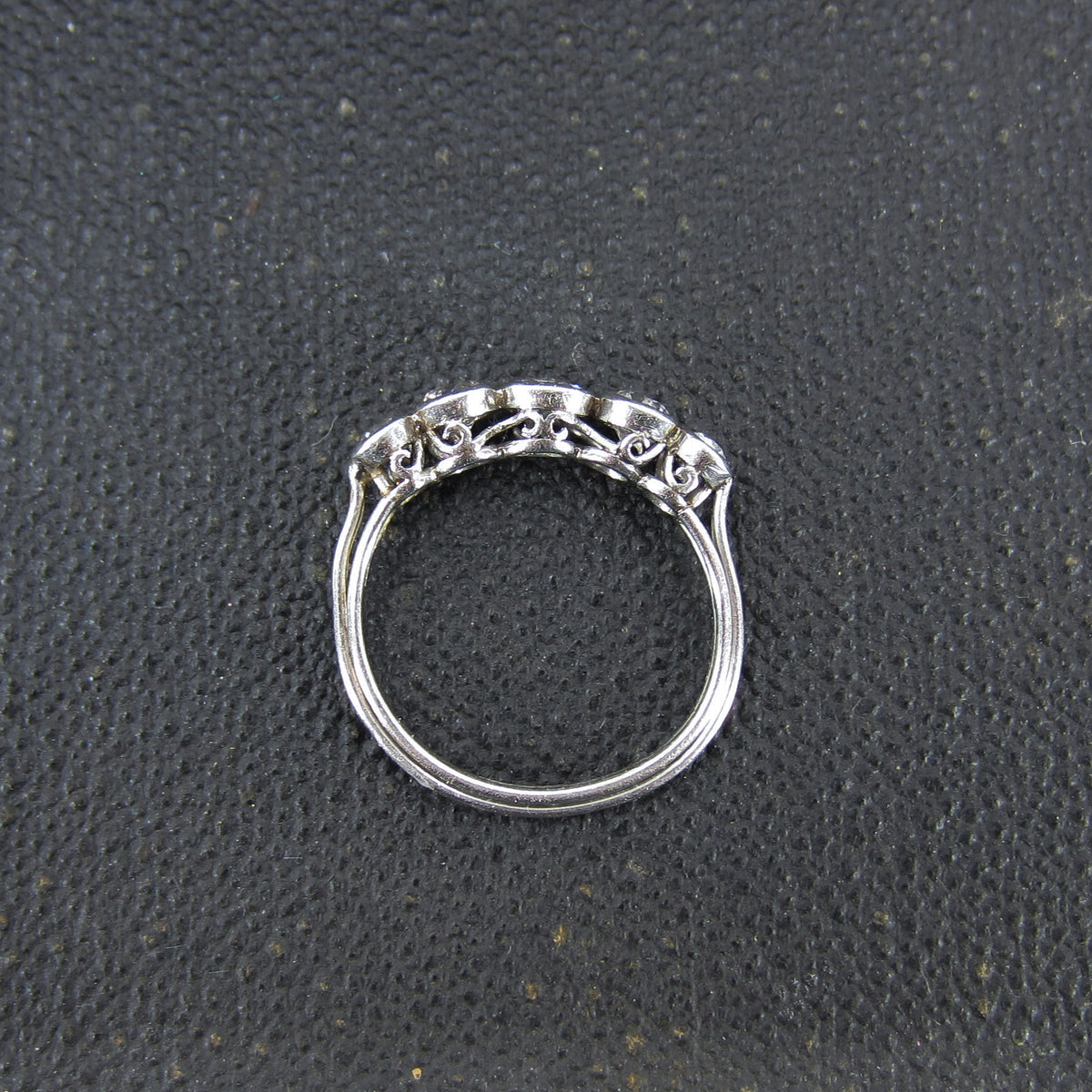 Edwardian Five Diamond 1.00ctw Band Platinum c. 1910