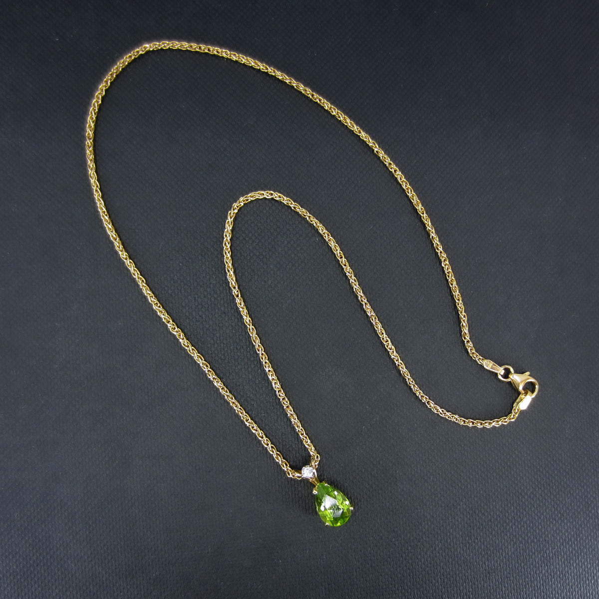 Gorgeous Pear Cut Peridot and Diamond Necklace 18k