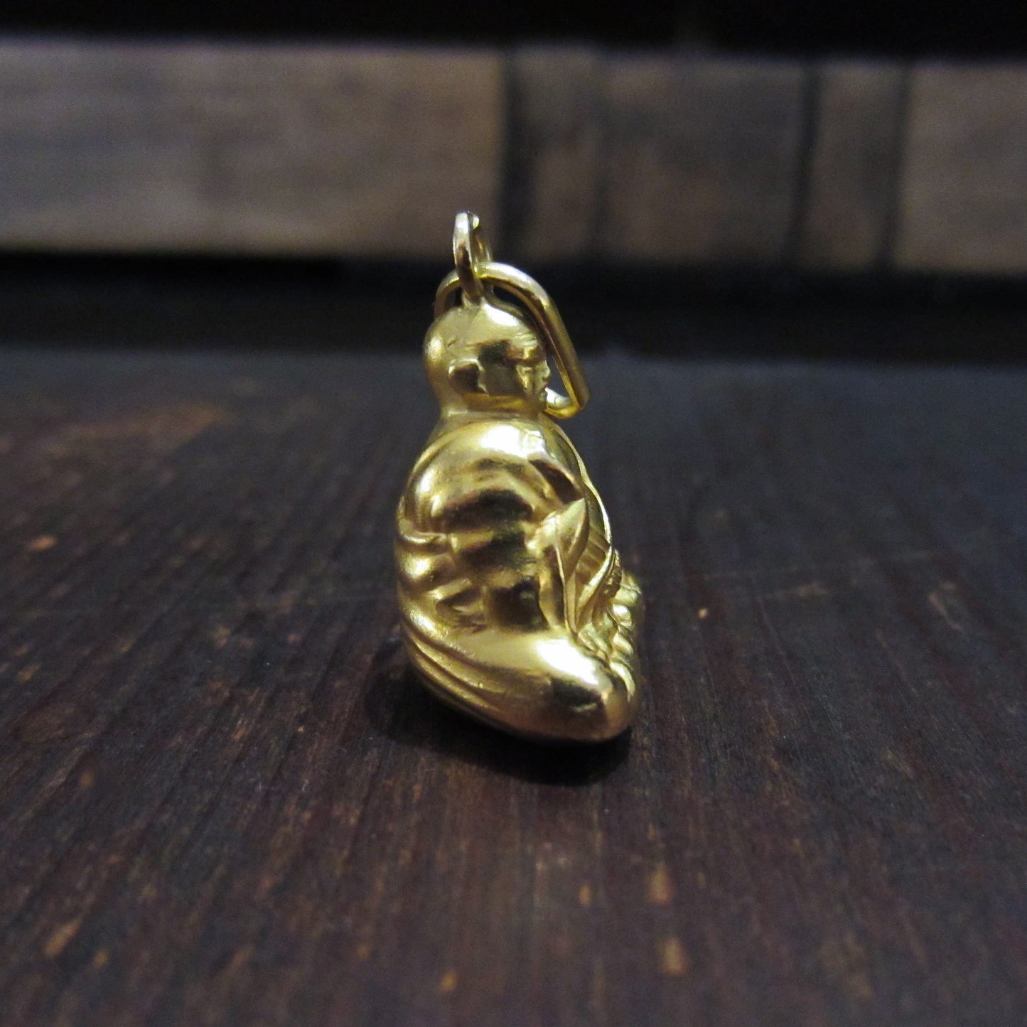 Vintage Buddha Charm 18k
