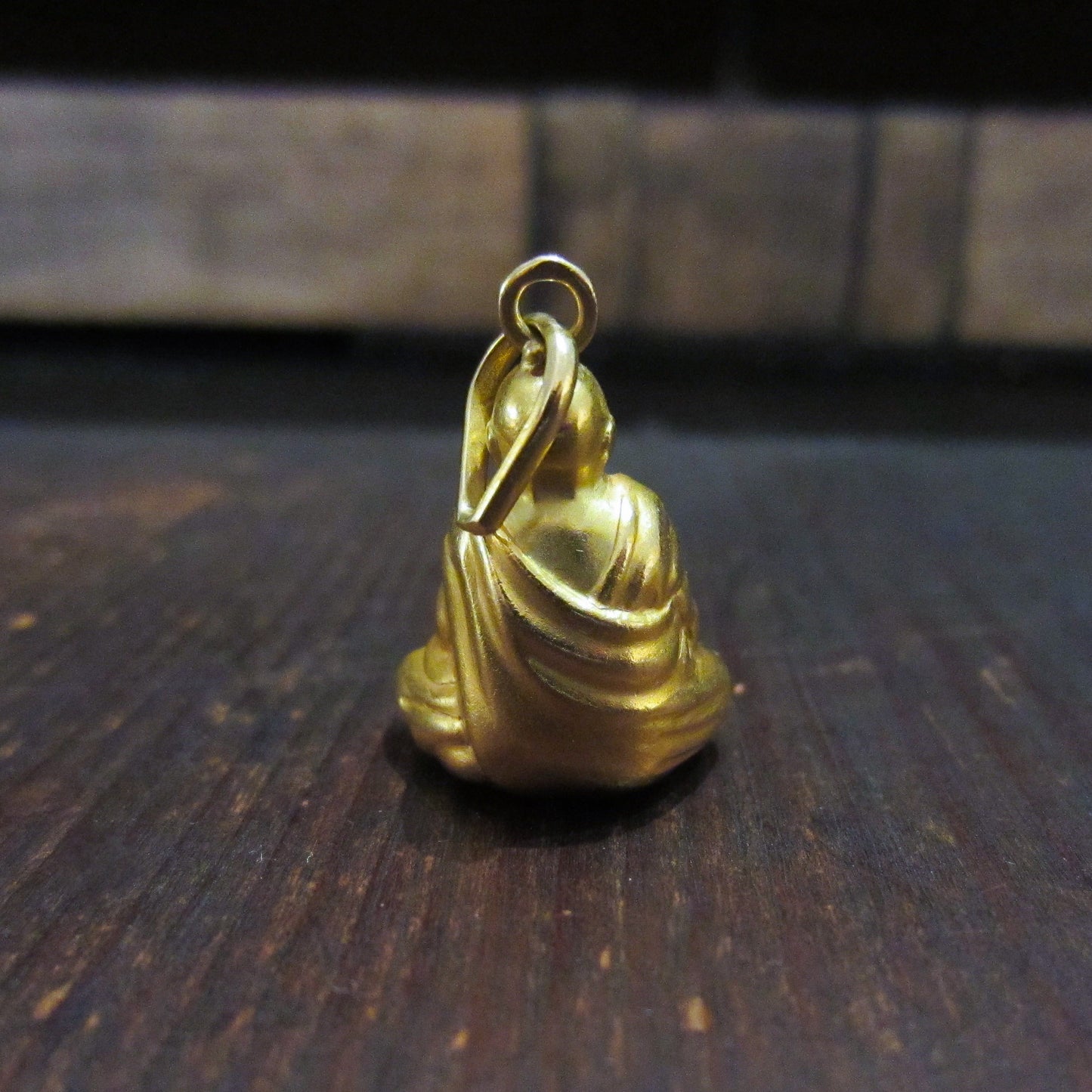 Vintage Buddha Charm 18k