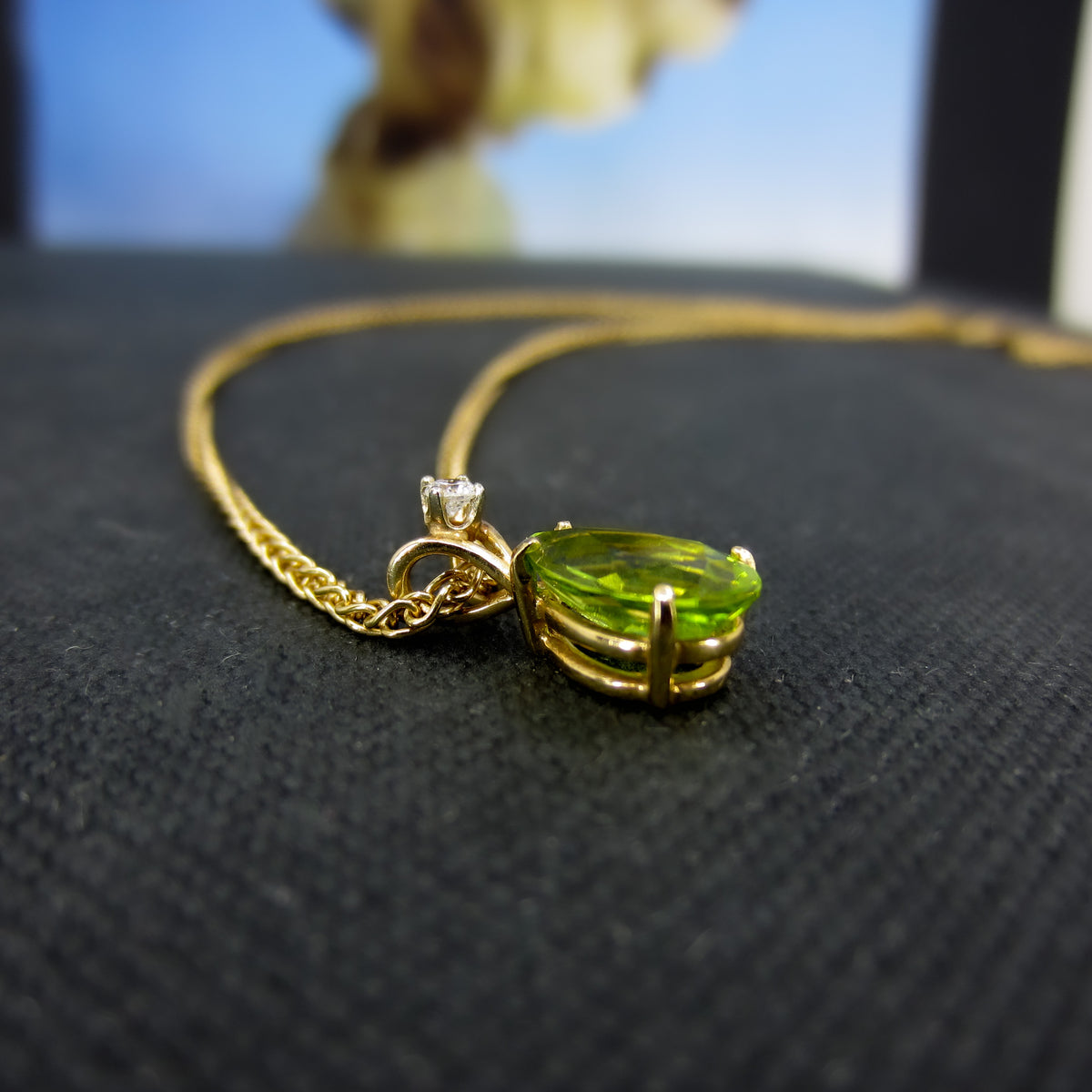 Gorgeous Pear Cut Peridot and Diamond Necklace 18k