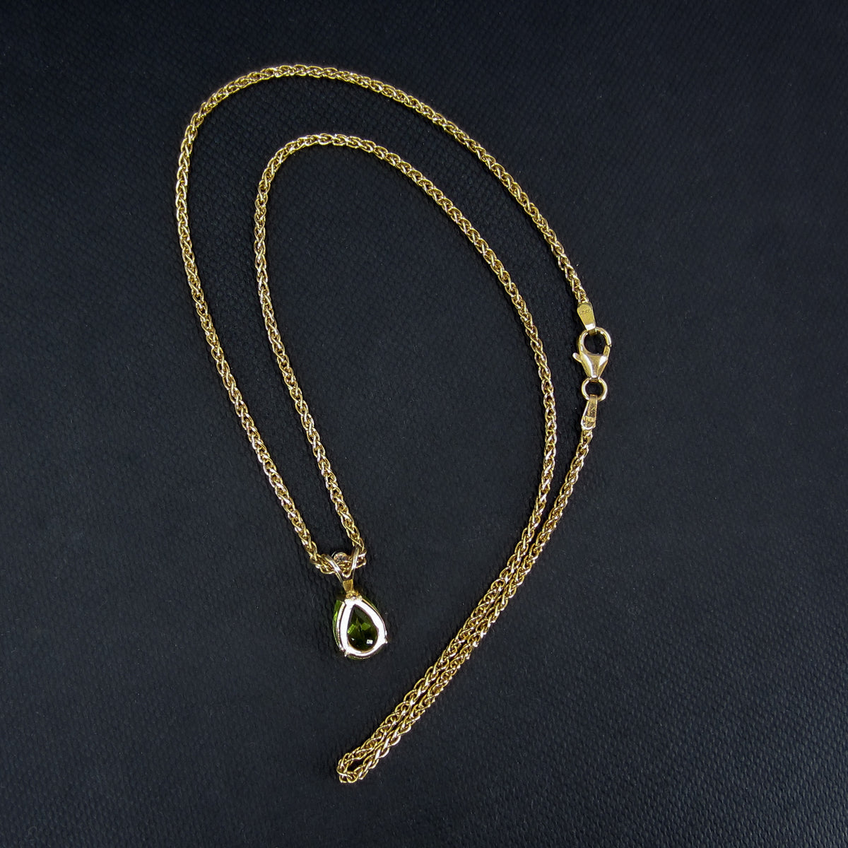 Gorgeous Pear Cut Peridot and Diamond Necklace 18k