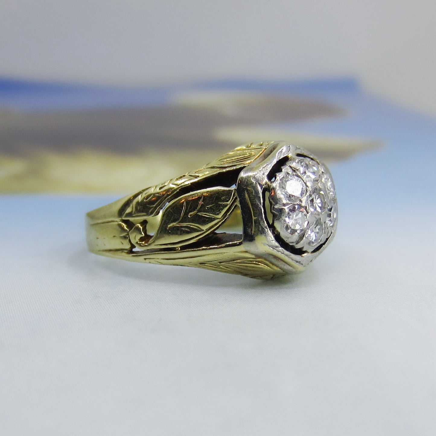 Art Deco Diamond Cluster Ring Platinum/14k c. 1930