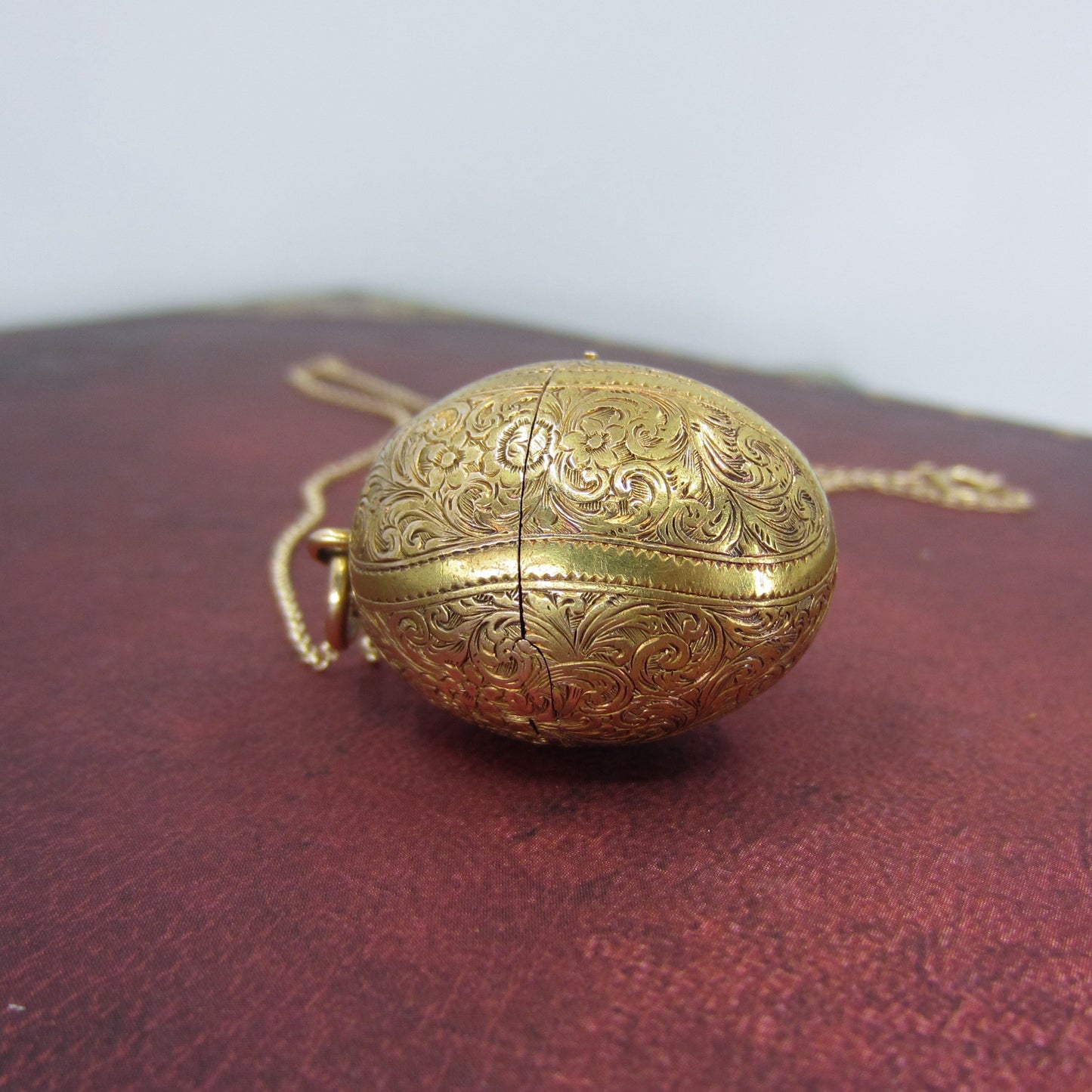 Rare Victorian Vinaigrette Egg Locket 15k c. 1860