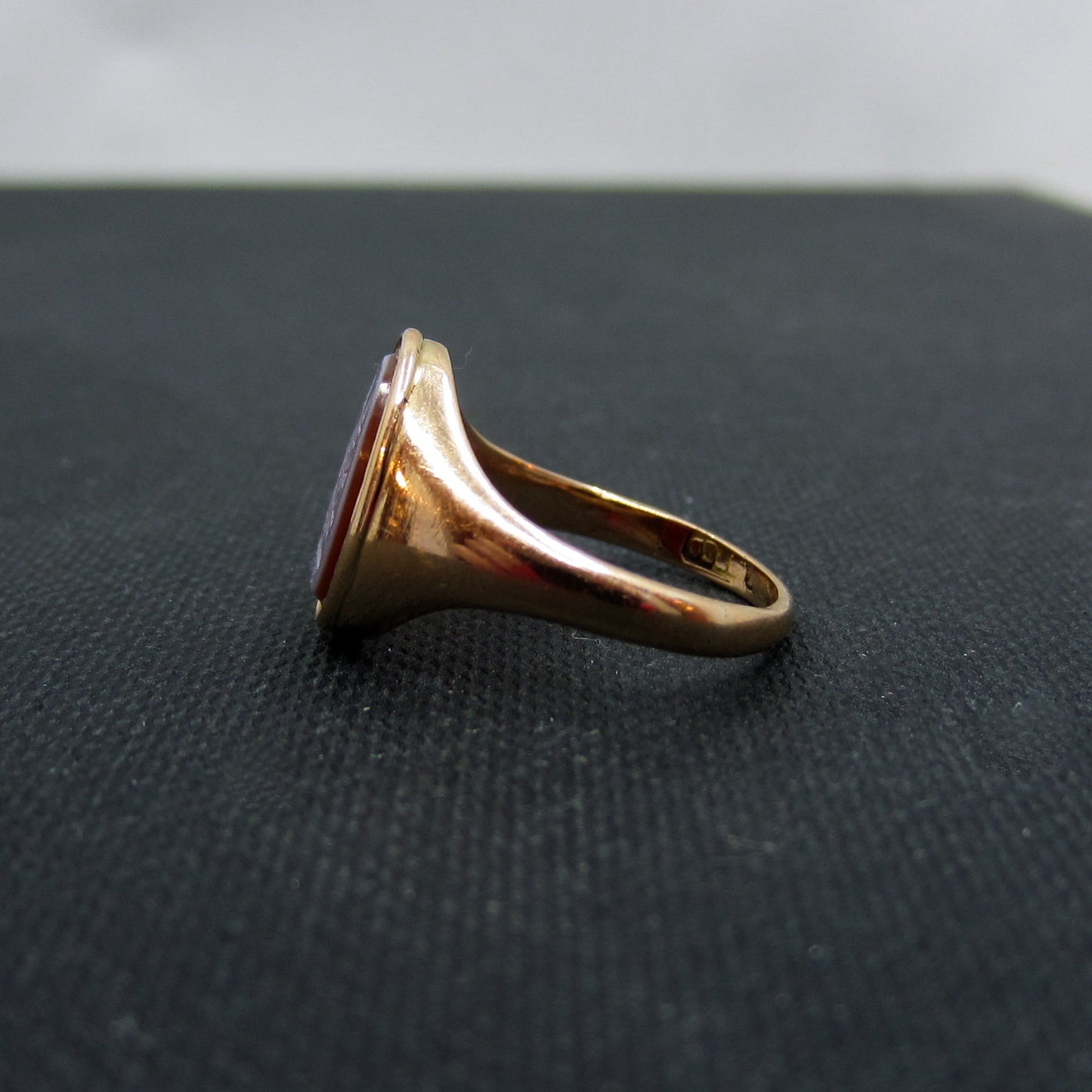 Victorian Sardonyx Intaglio Ring 18k c. 1860