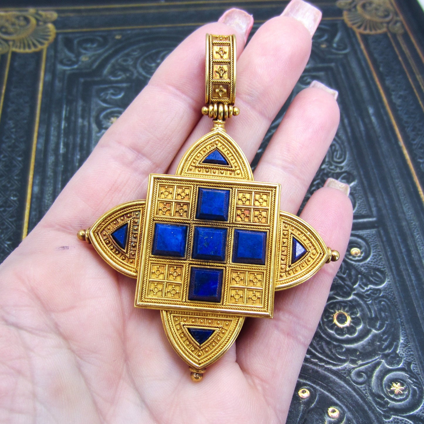 Incredible Victorian Renaissance Revival Lapis Pendant/Brooch 22k c. 1860