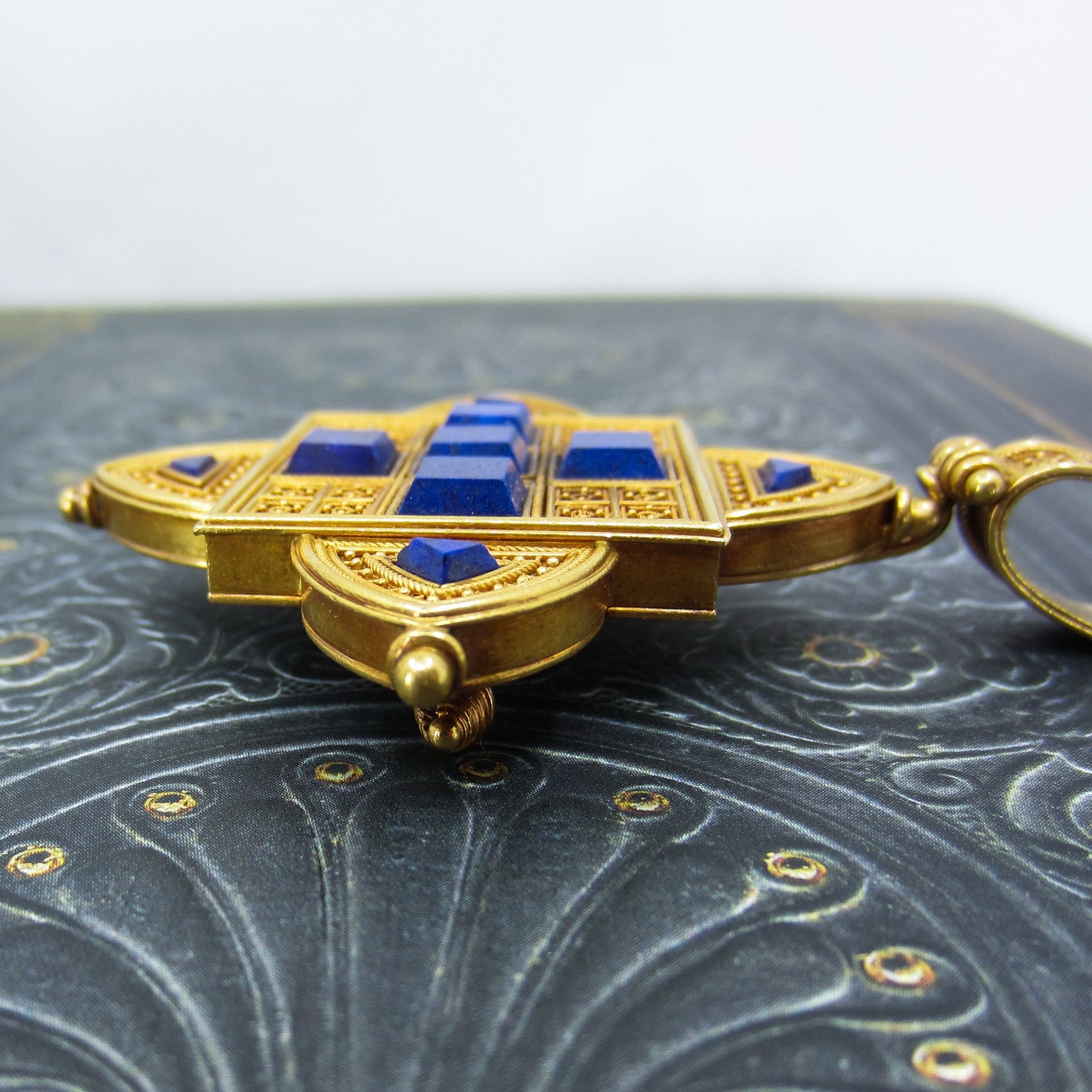 Incredible Victorian Renaissance Revival Lapis Pendant/Brooch 22k c. 1860