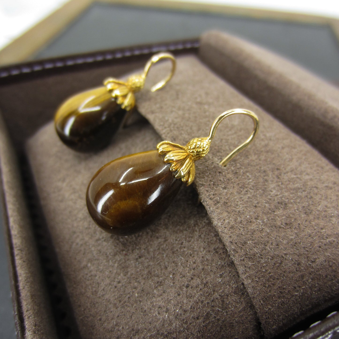 Estate Mish NY Tiger’s Eye Drop Earrings 18k