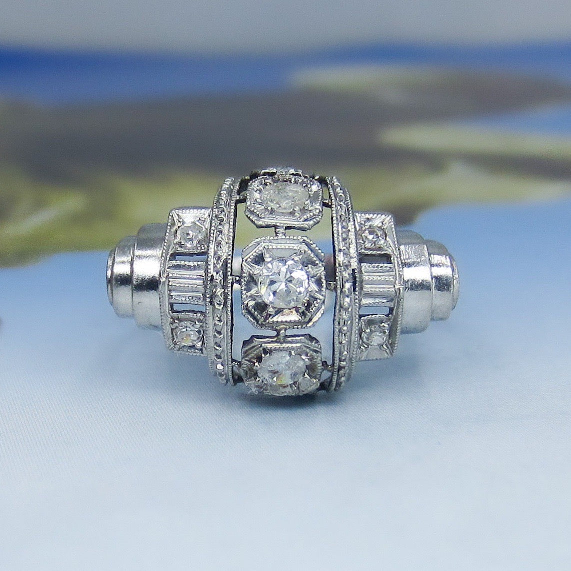 HOLD-Retro Diamond Tank Ring Platinum c. 1940