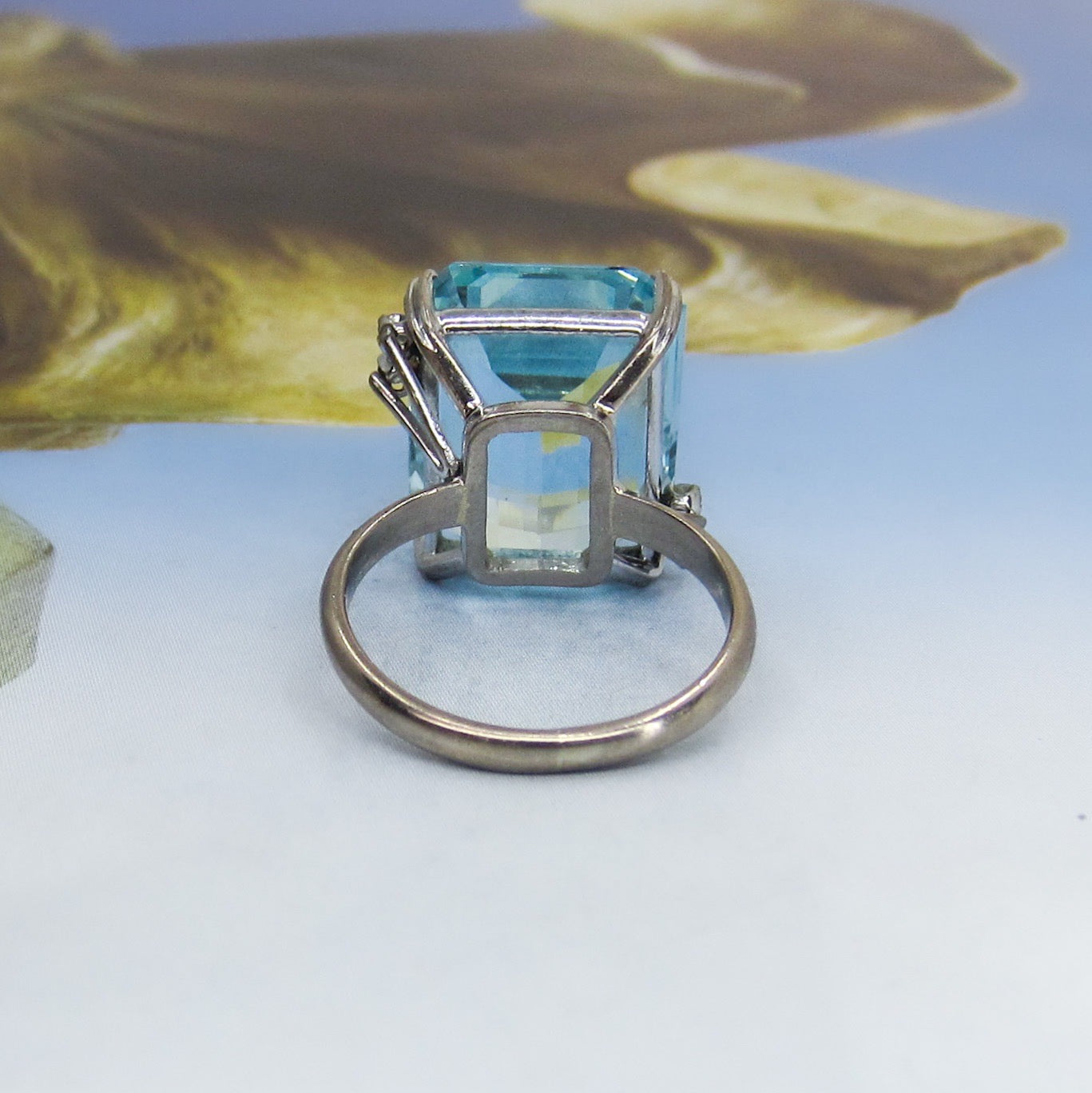 MidCentury Aquamarine and Diamond Ring 18k c. 1960