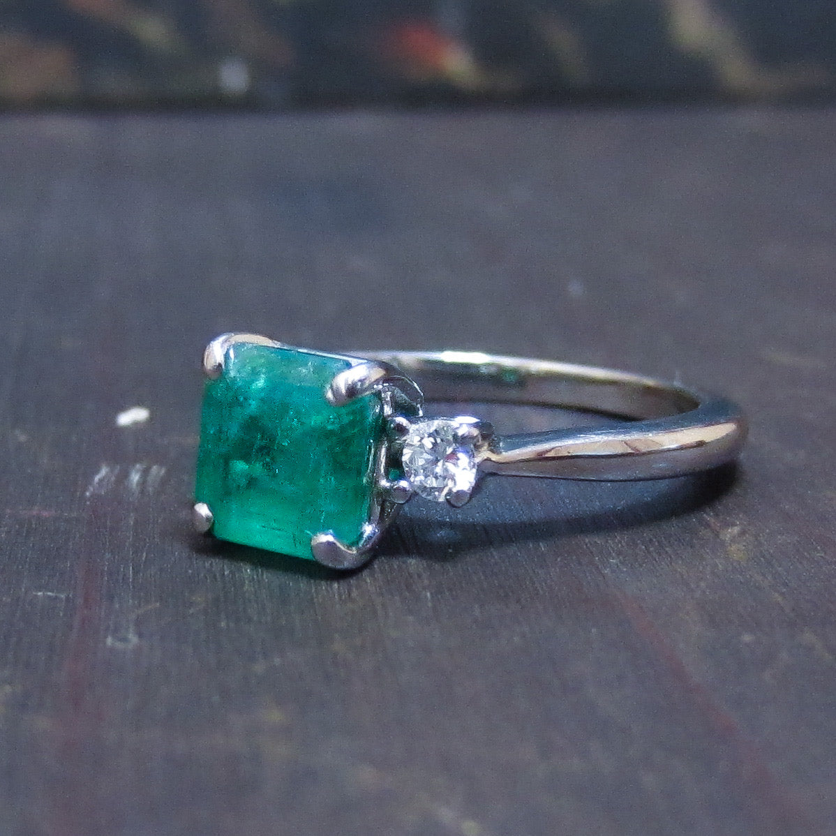 Vintage Emerald and Diamond Ring 18k