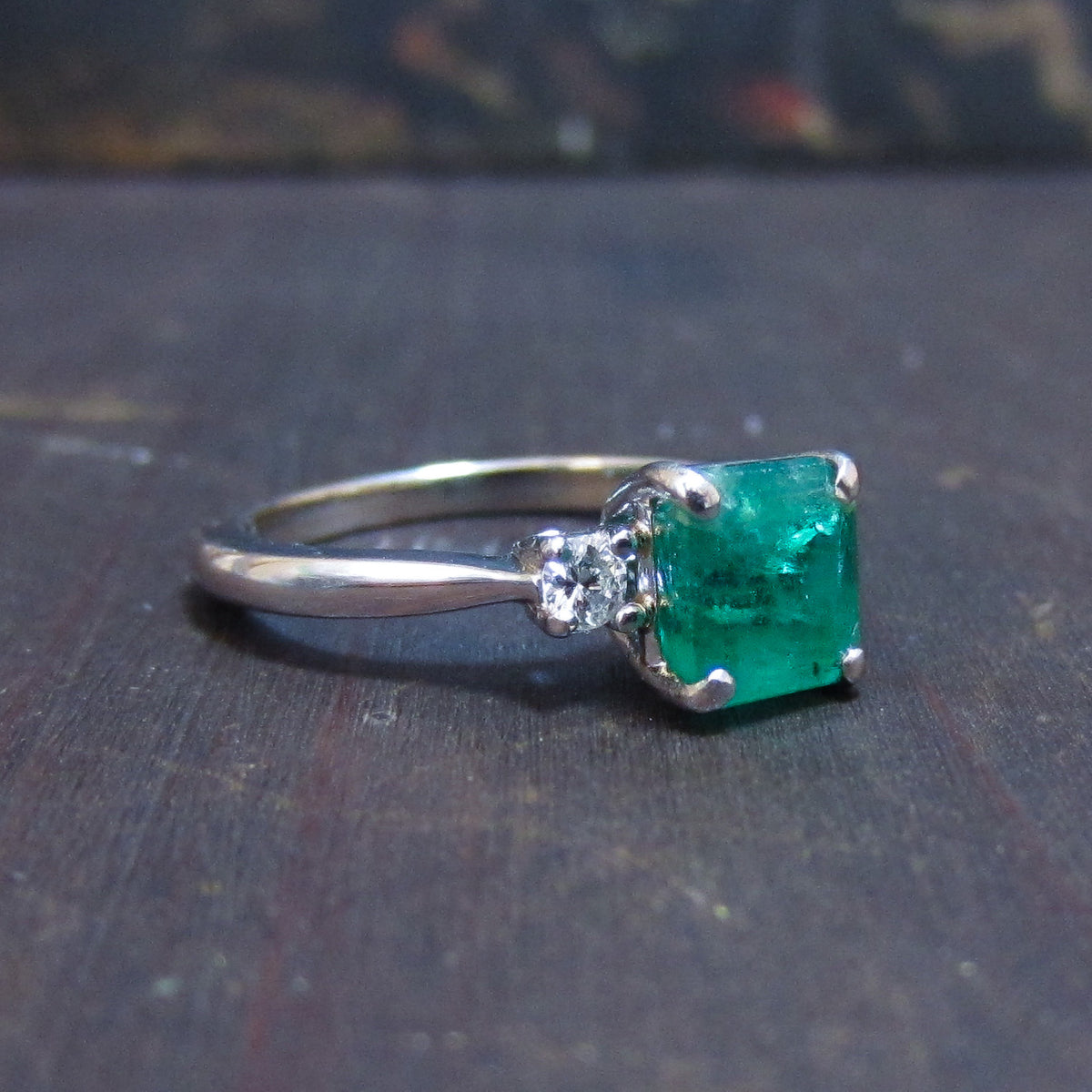 Vintage Emerald and Diamond Ring 18k