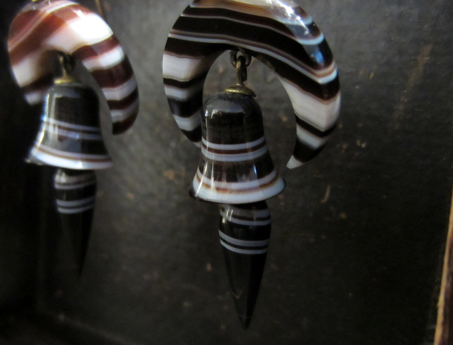 Victorian Banded Agate Crescent Earrings 9k c. 1870