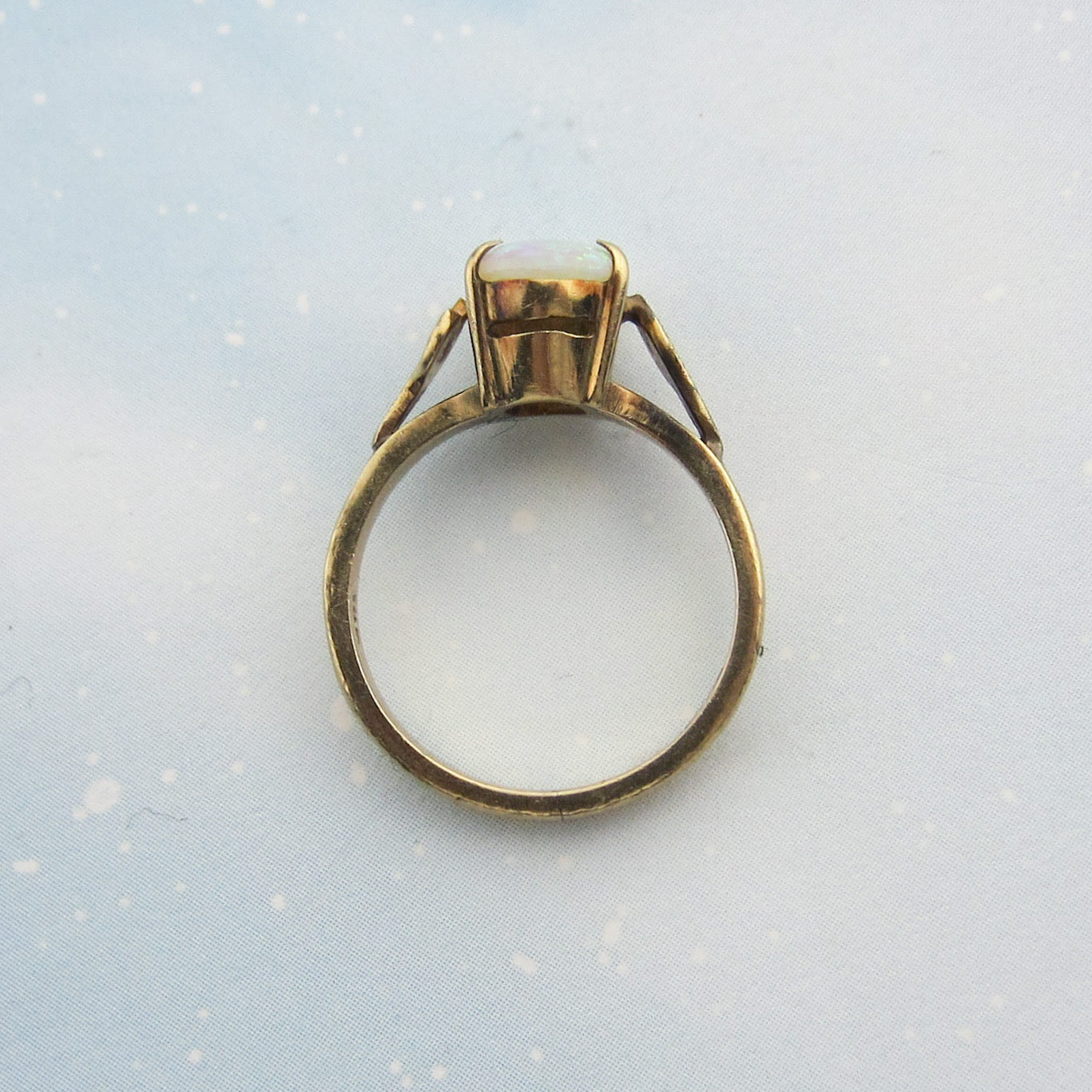 SOLD--Beautiful Vintage Opal Ring 18k c. 1970