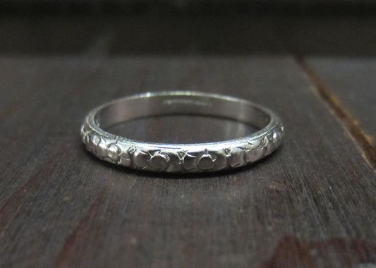 SOLD--Art Deco Flower Pattern 2.5mm Wedding Band Platinum, Size 7 c. 1923