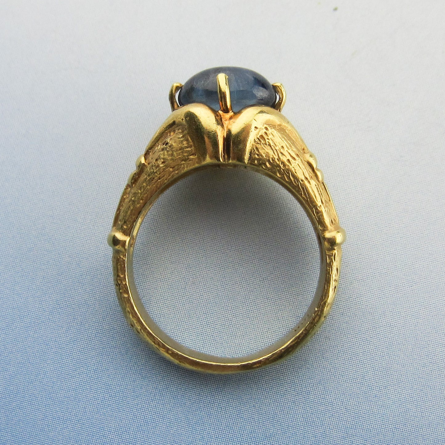 SOLD-Vintage Sapphire Cabochon Ring 18k c. 1970