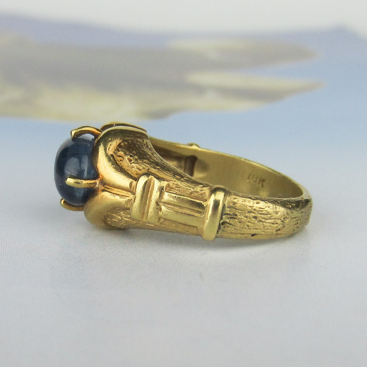 SOLD-Vintage Sapphire Cabochon Ring 18k c. 1970