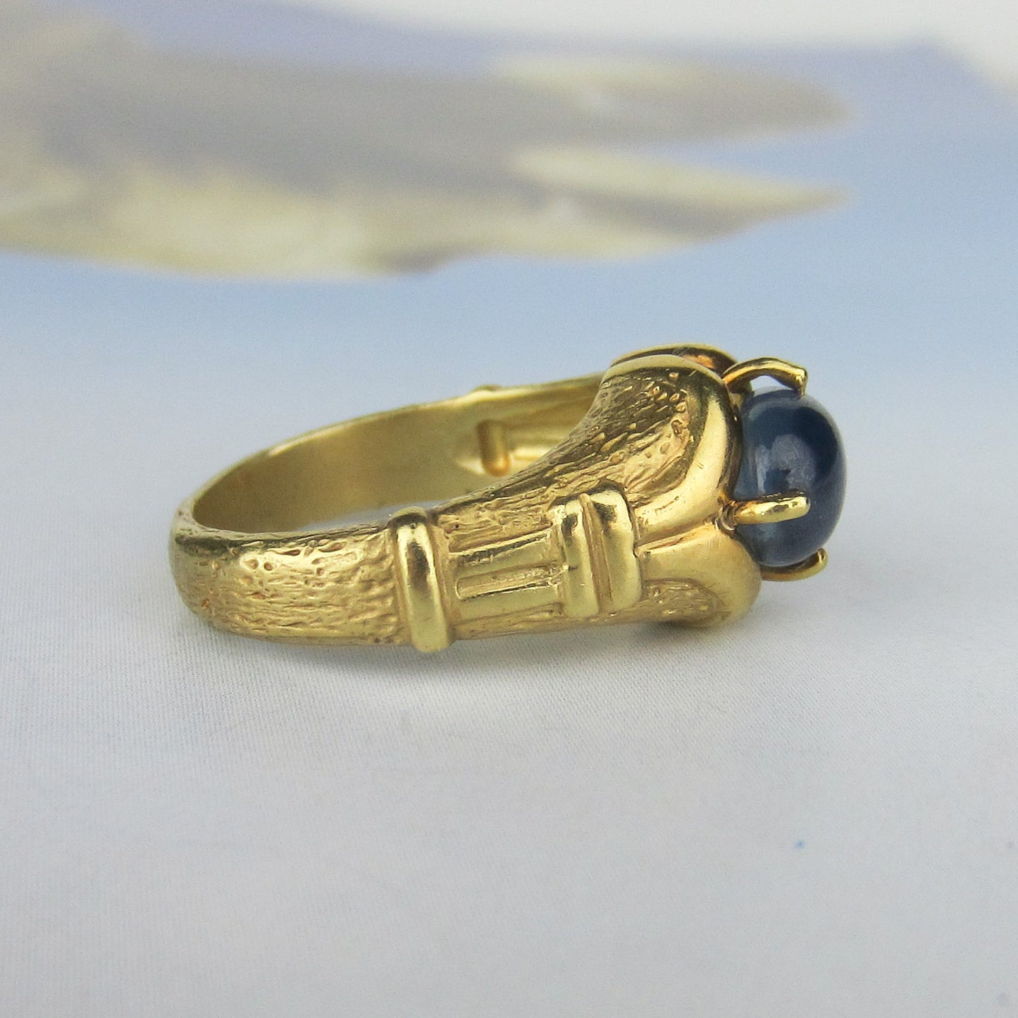 SOLD-Vintage Sapphire Cabochon Ring 18k c. 1970