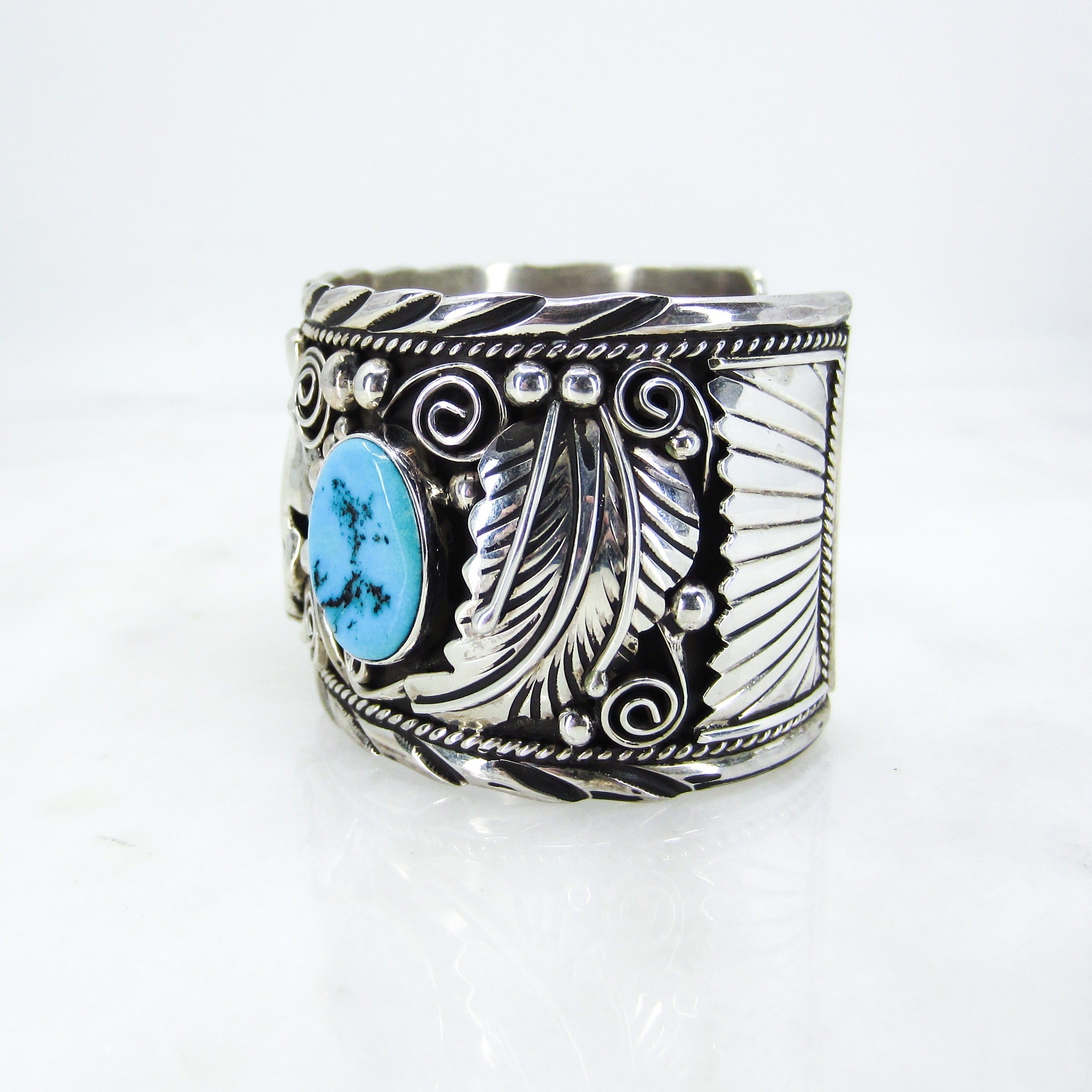 Vintage Navajo Turquoise Wolf Cuff Sterling, Lee Thompson c. 1970