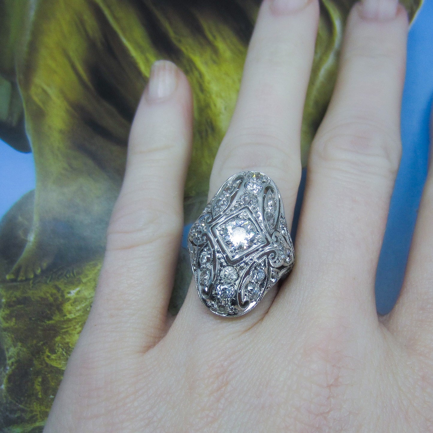 Art Deco Exquisite Diamond Dinner Ring Platinum c. 1920