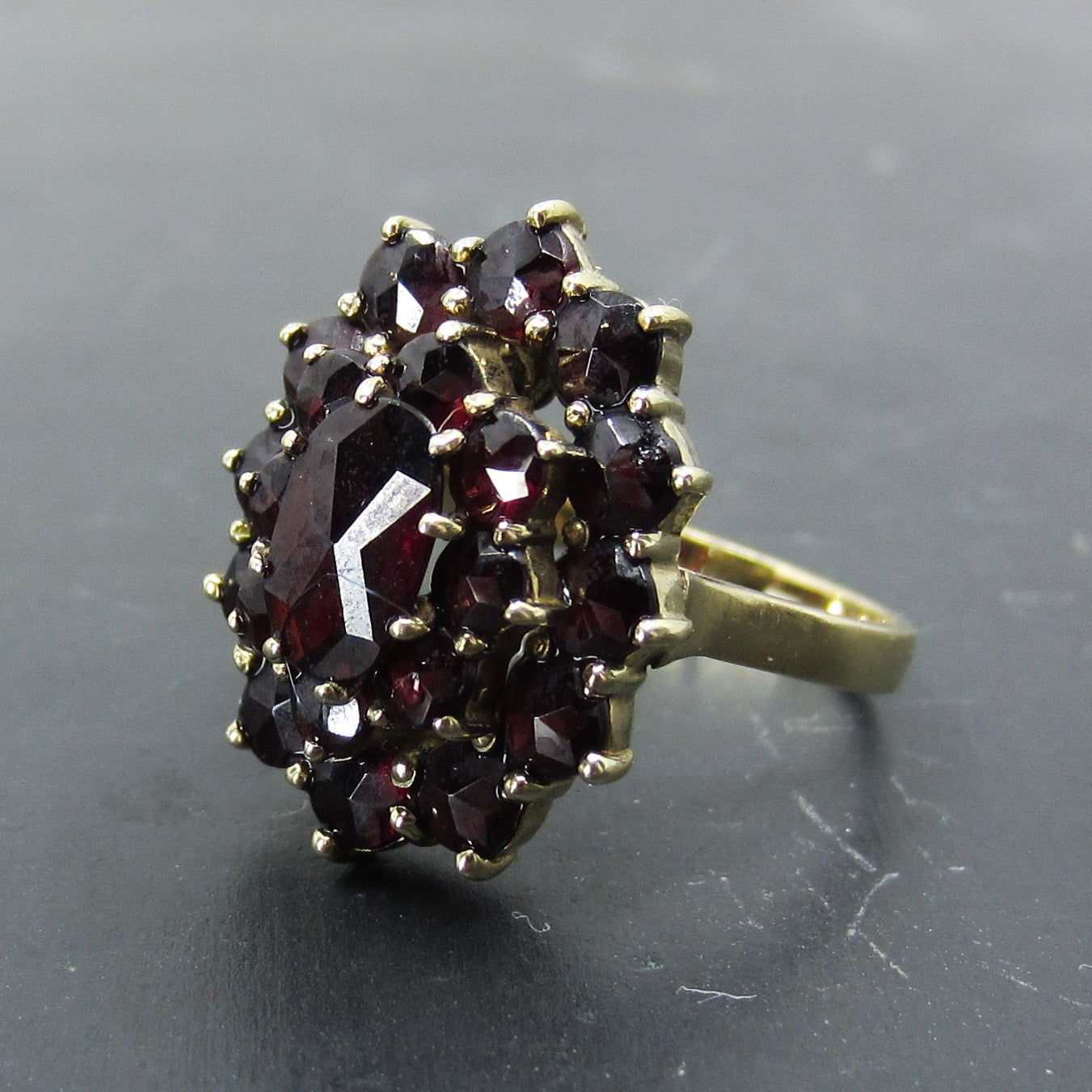 Vintage Mid-Century Garnet Cluster Ring 8k, Dutch c. 1950