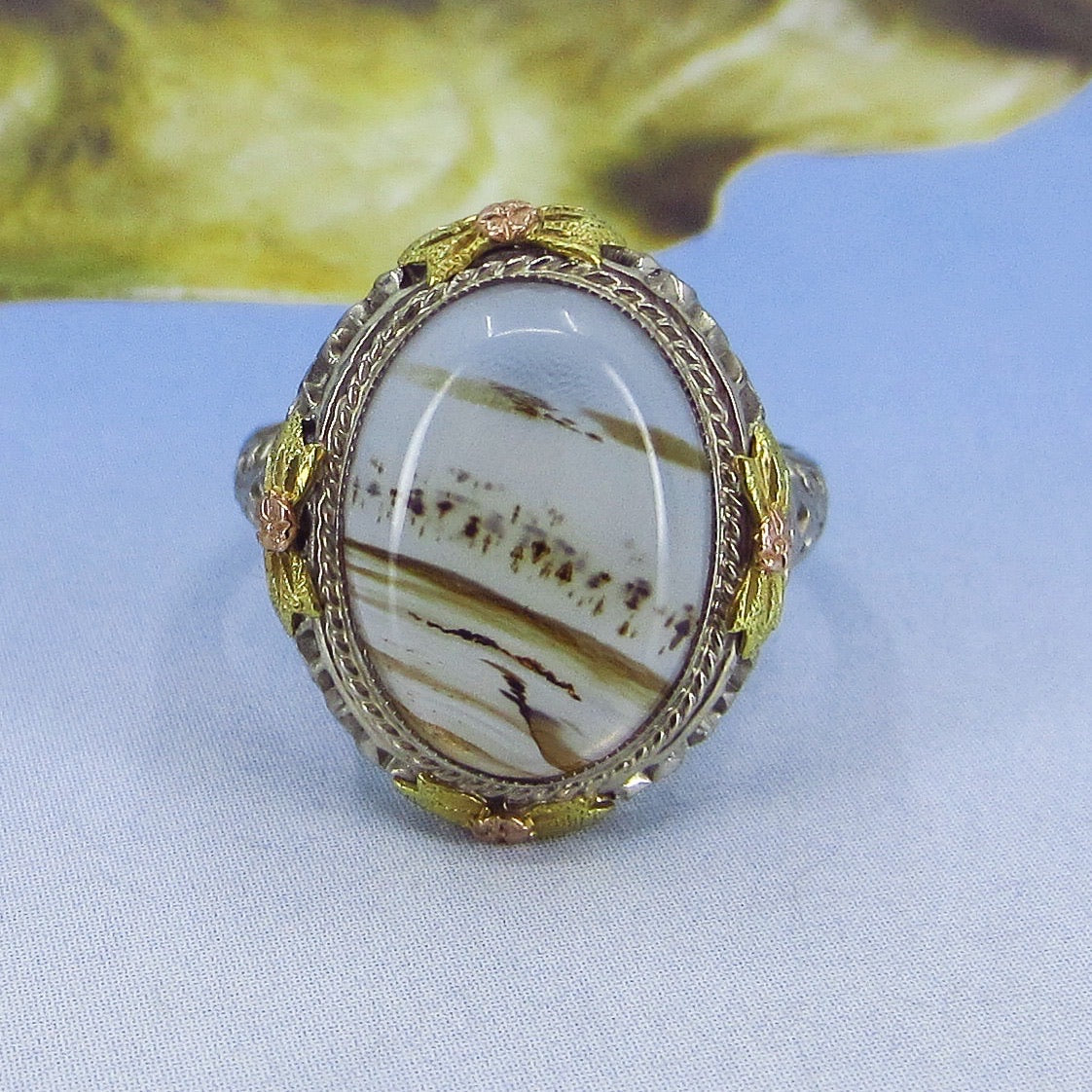 SOLD-Art Deco Agate Filigree Ring 14k c. 1920