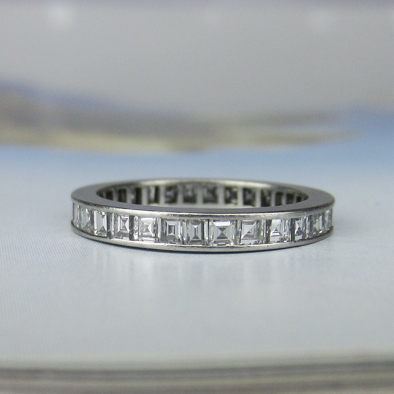 Carre cut hot sale eternity band