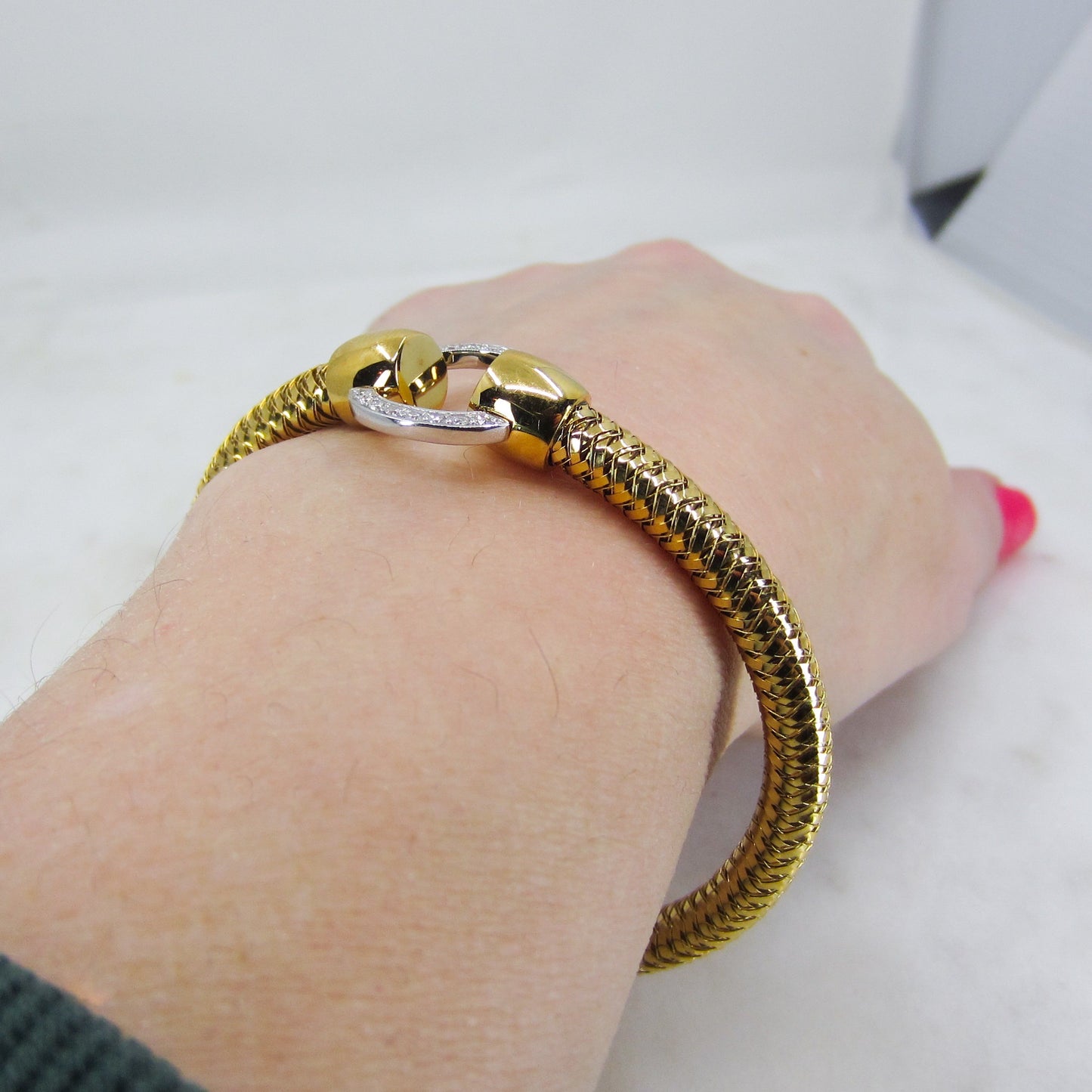 Vintage Roberto Coin Woven Diamond Bangle 18k, Italy c. 2000's