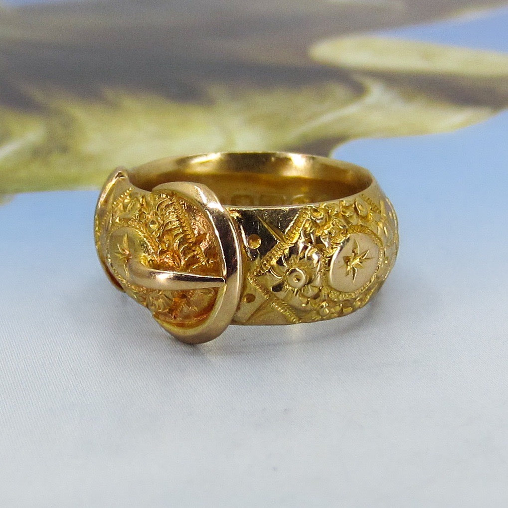 Victorian Wide Patterned Buckle Ring 18k, British c. 1890 size 6.25