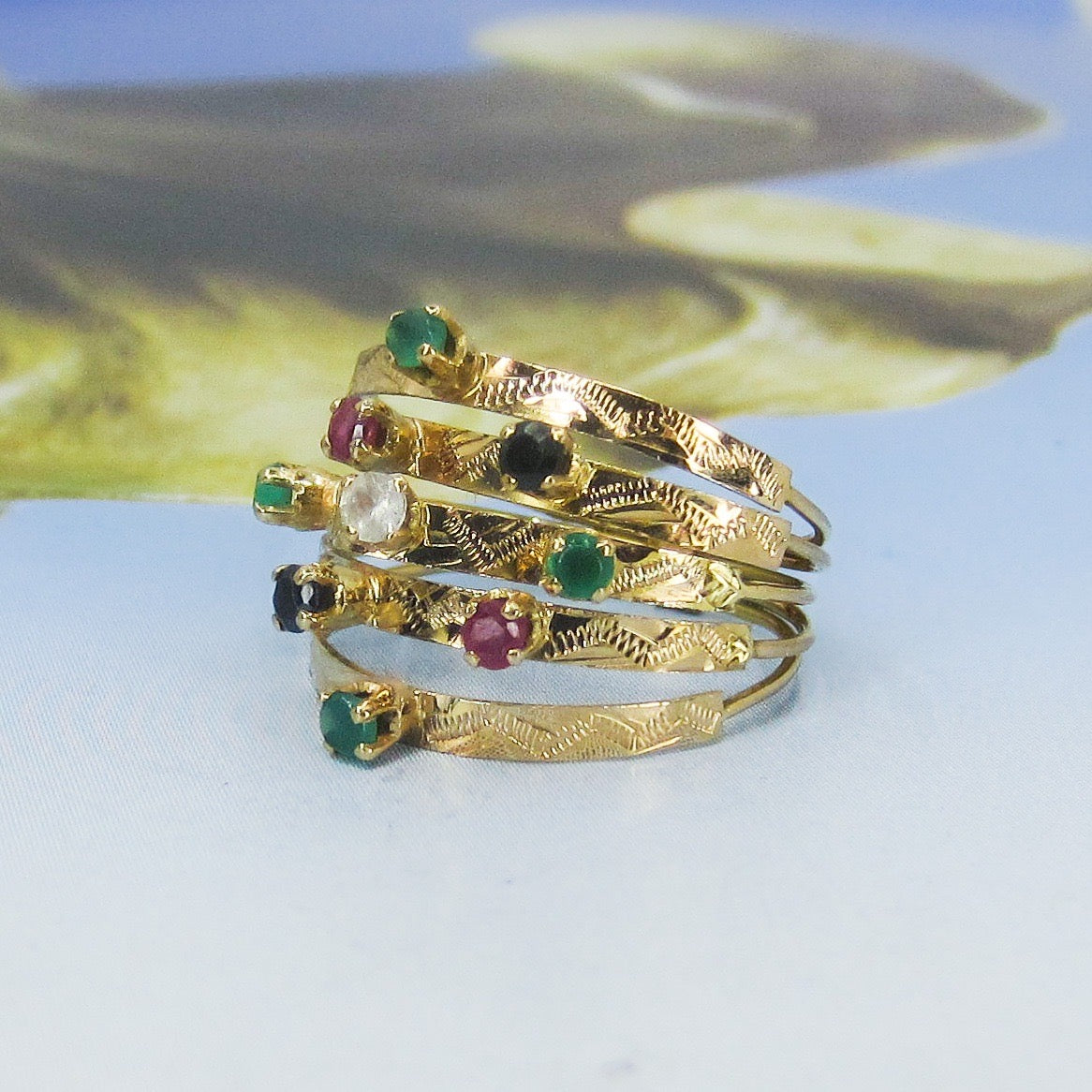 SOLD-Mid-Century Multi-Gem Harem Ring 18k, size 6 c. 1960