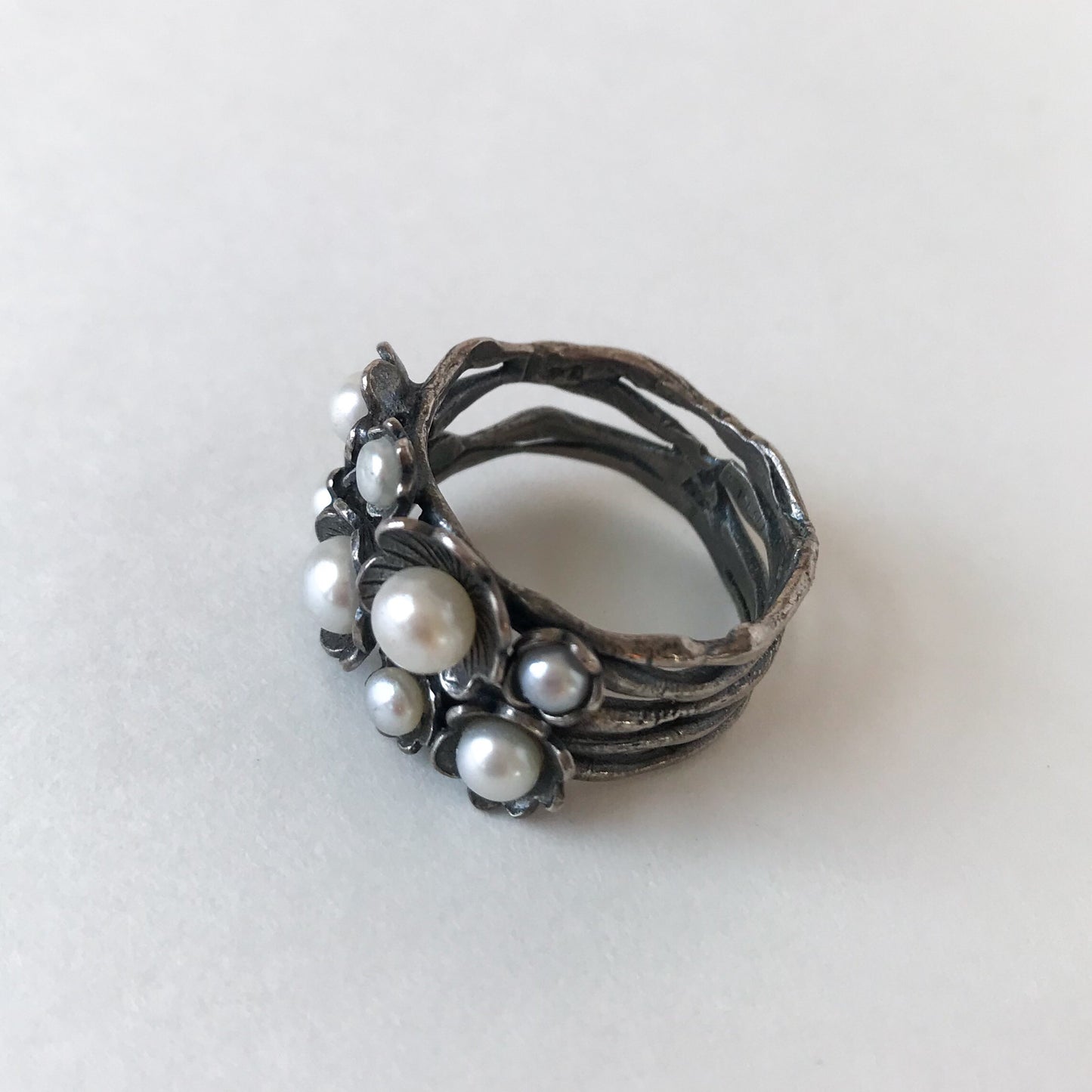 Beautiful Mid-Century Pearl Flower Band Sterling c. 1950, size 9