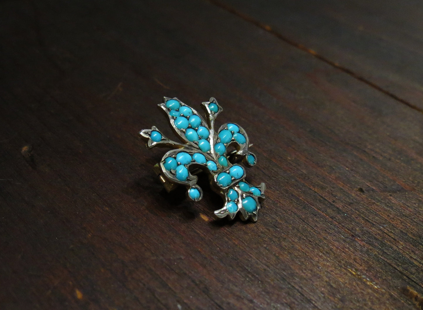 SOLD-Victorian Turquoise Fleur-de-Lys Brooch in Gilt Silver c. 1870