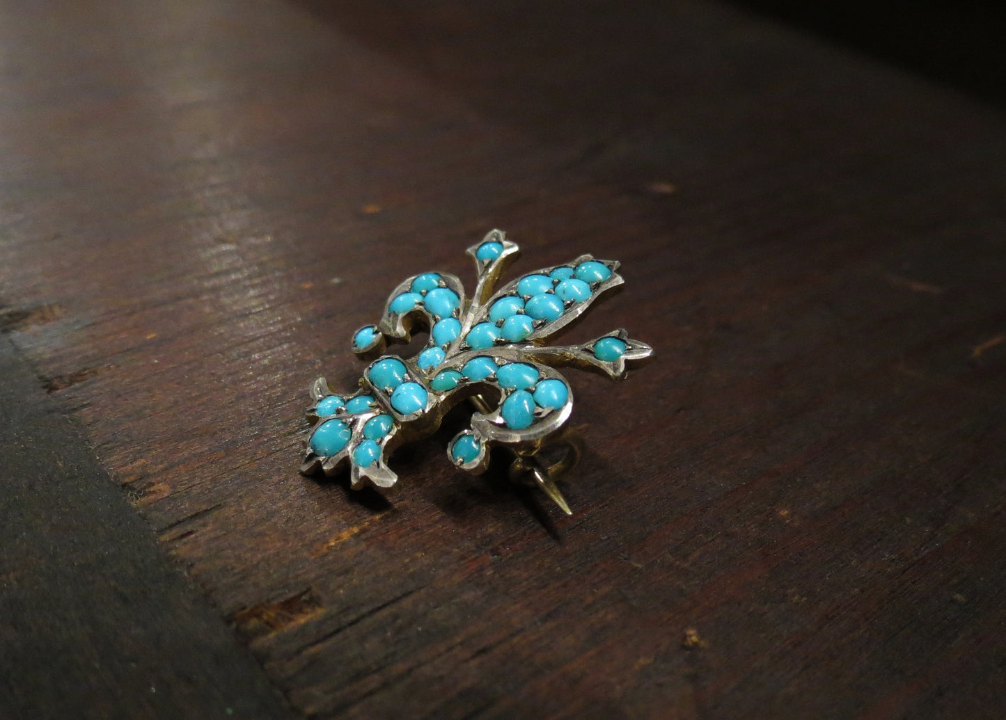 SOLD-Victorian Turquoise Fleur-de-Lys Brooch in Gilt Silver c. 1870